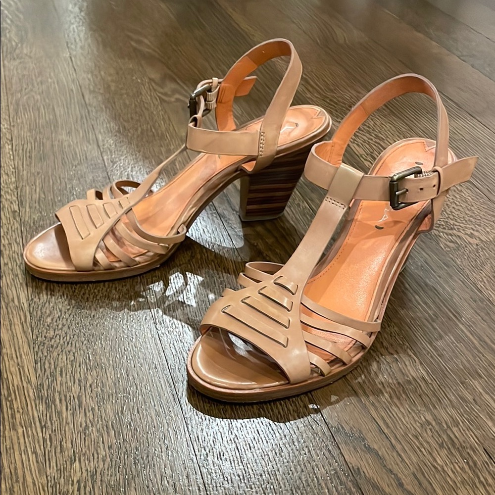 Via Spiga Tan Strappy Sandals with Medium Heel